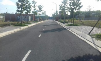 Cần bán gấp 200m2 đất Nhơn Trạch, Đồng Nai, đường lớn 16m, sổ hồng riêng